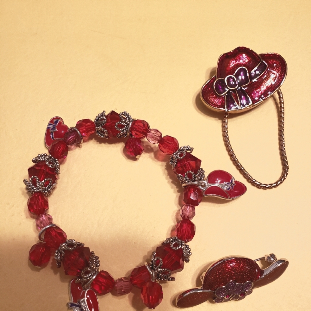 Red Hat Braclet/Pins
